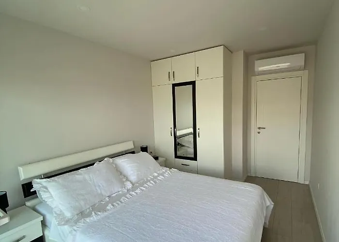 Modern With Garage Διαμέρισμα Μακάρσκα