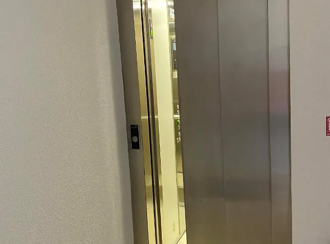 Modern With Garage Μακάρσκα