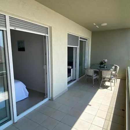 Apartment Modern With Garage Makarska