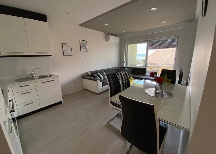 Modern With Garage * Makarska